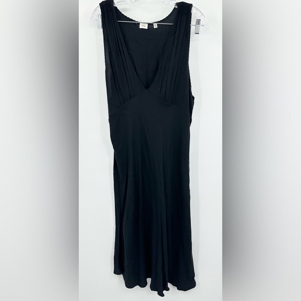 Aritzia Wilfred Black Orchestra Midi Dress Deep V-Neck Size 2X - Picture 2 of 4